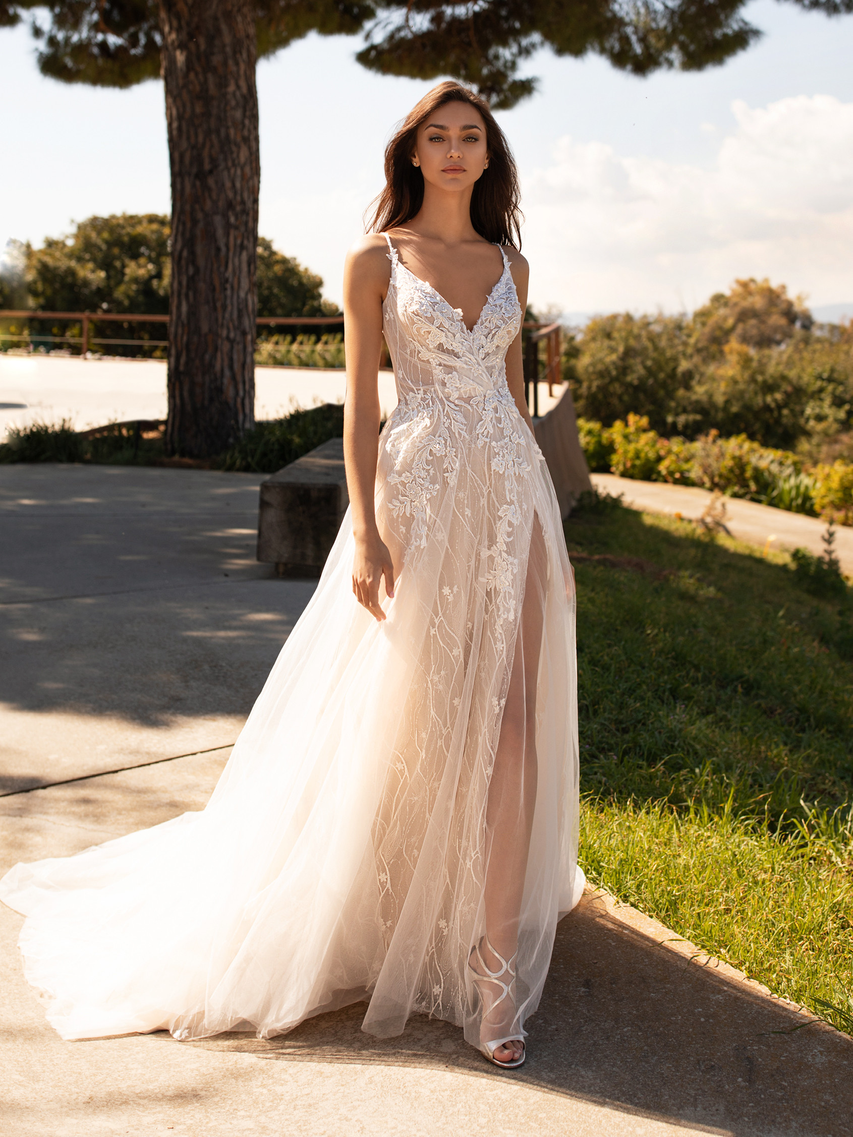 Pronovias Dracma New Wedding Dress - Stillwhite