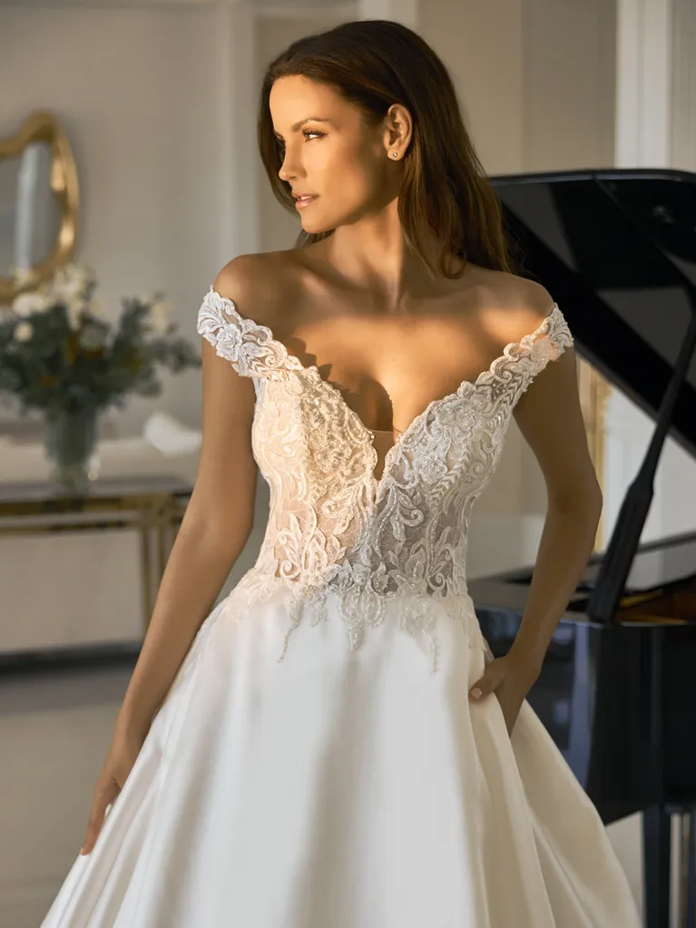 THE PERFECT PRINCESS WEDDING DRESS