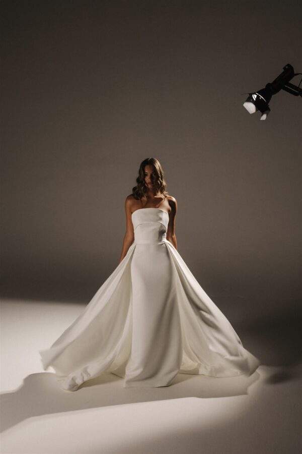 Hera Couture Vincent + Overskirt - Image 2