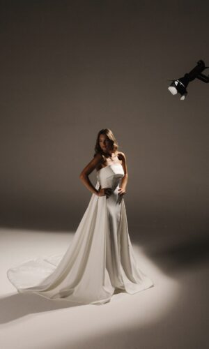 Hera Couture Vincent + Overskirt